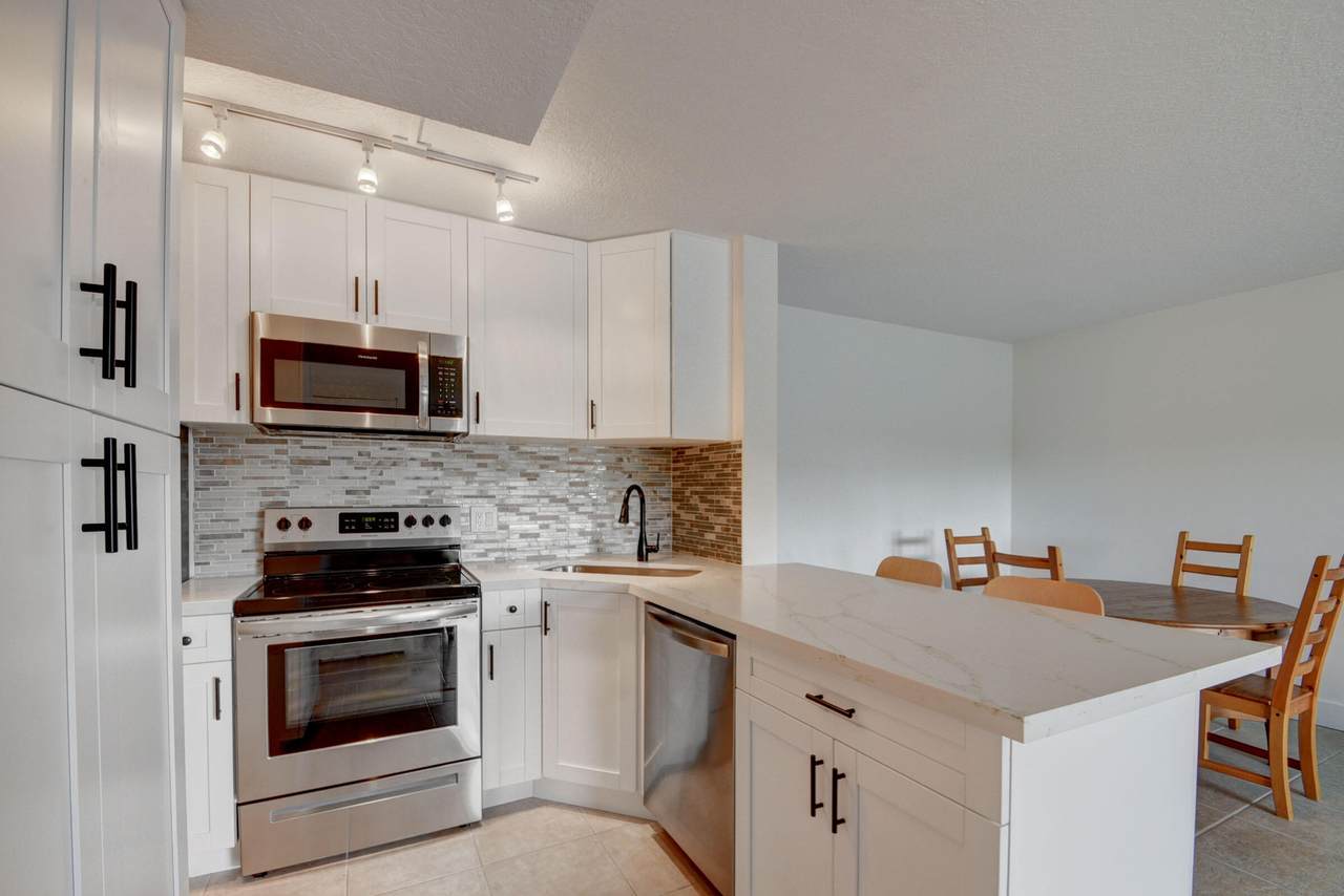 629 Sea Pine Way - Photo 1