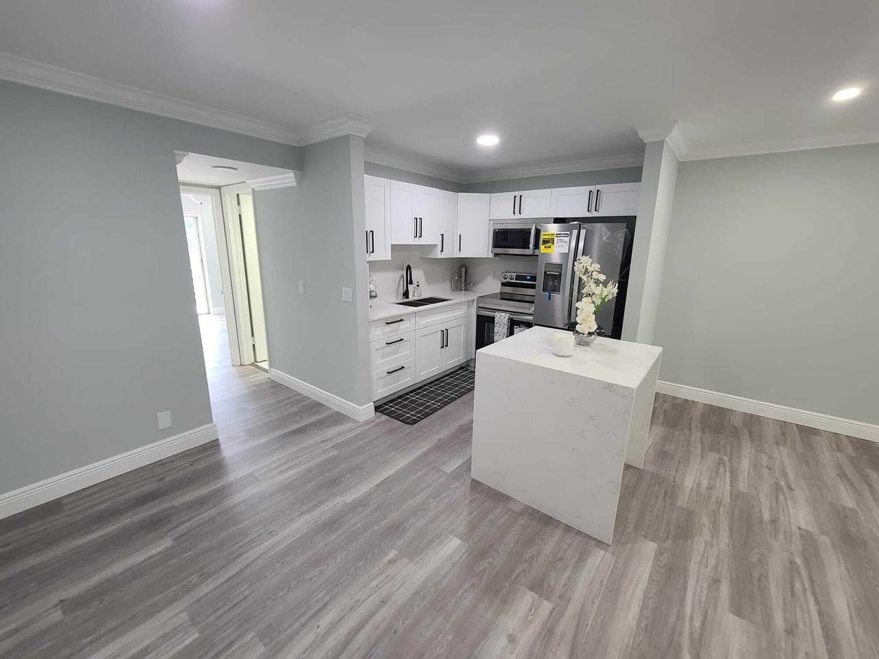 18 Windsor - Photo 1