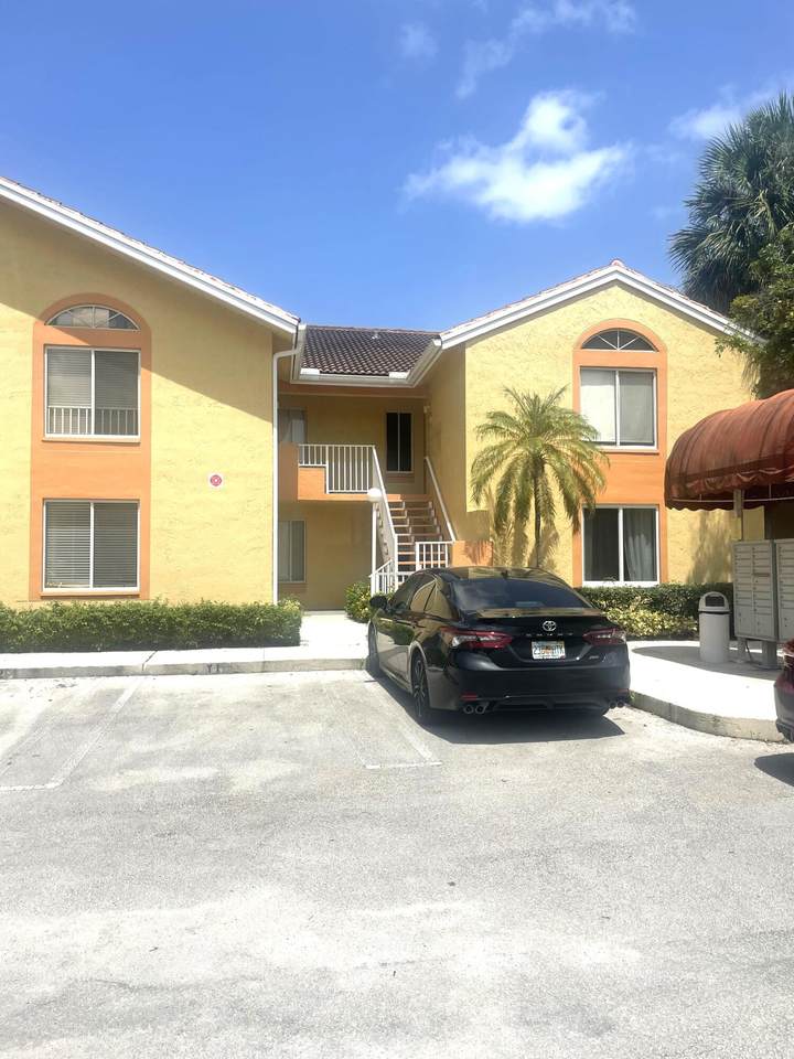 957 Coral Club Drive - Photo 1
