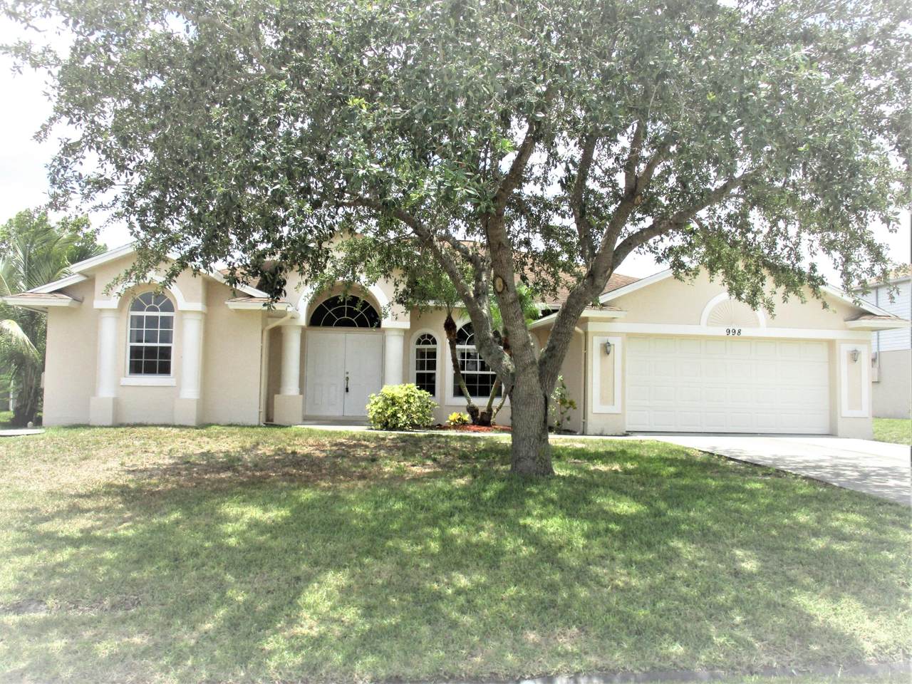 998 Liberty Avenue - Photo 1