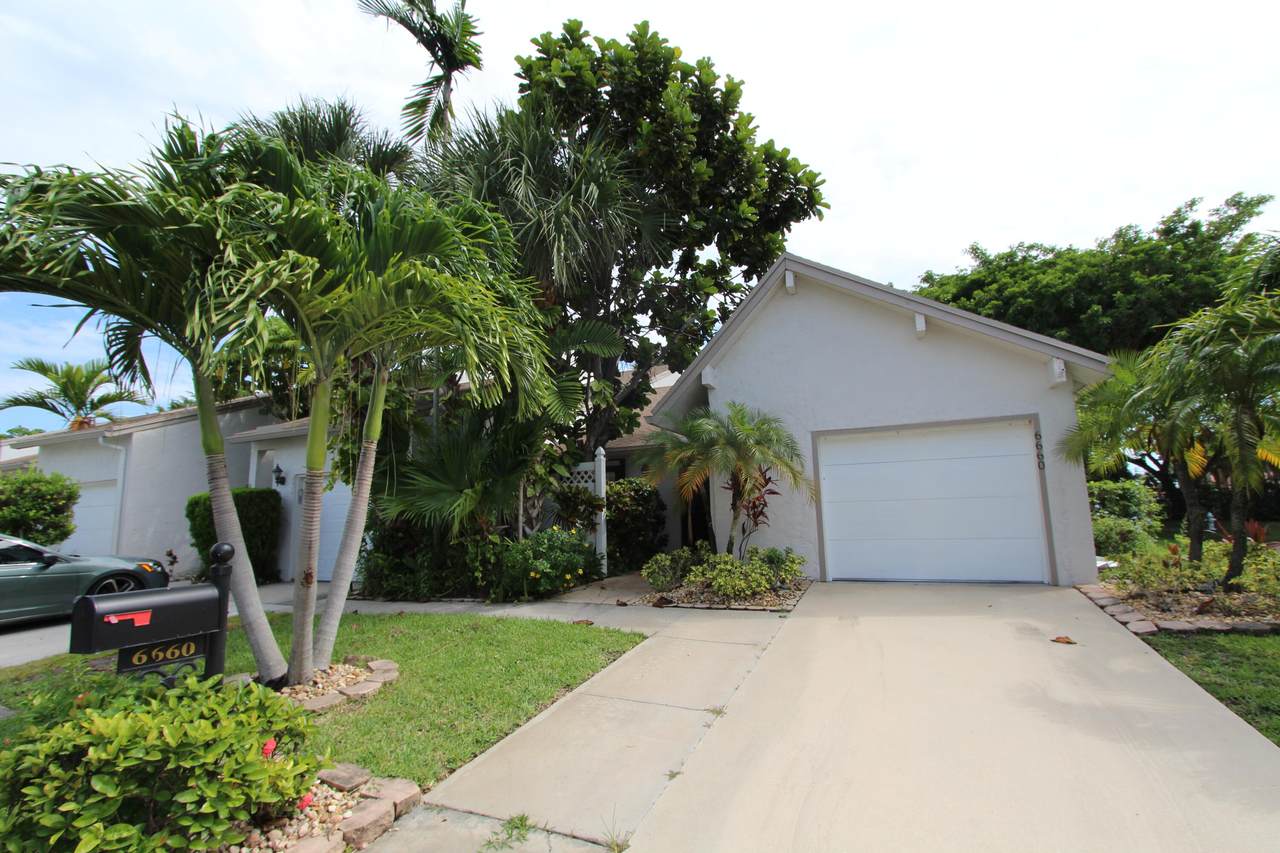 6660 Canary Palm Circle - Photo 1