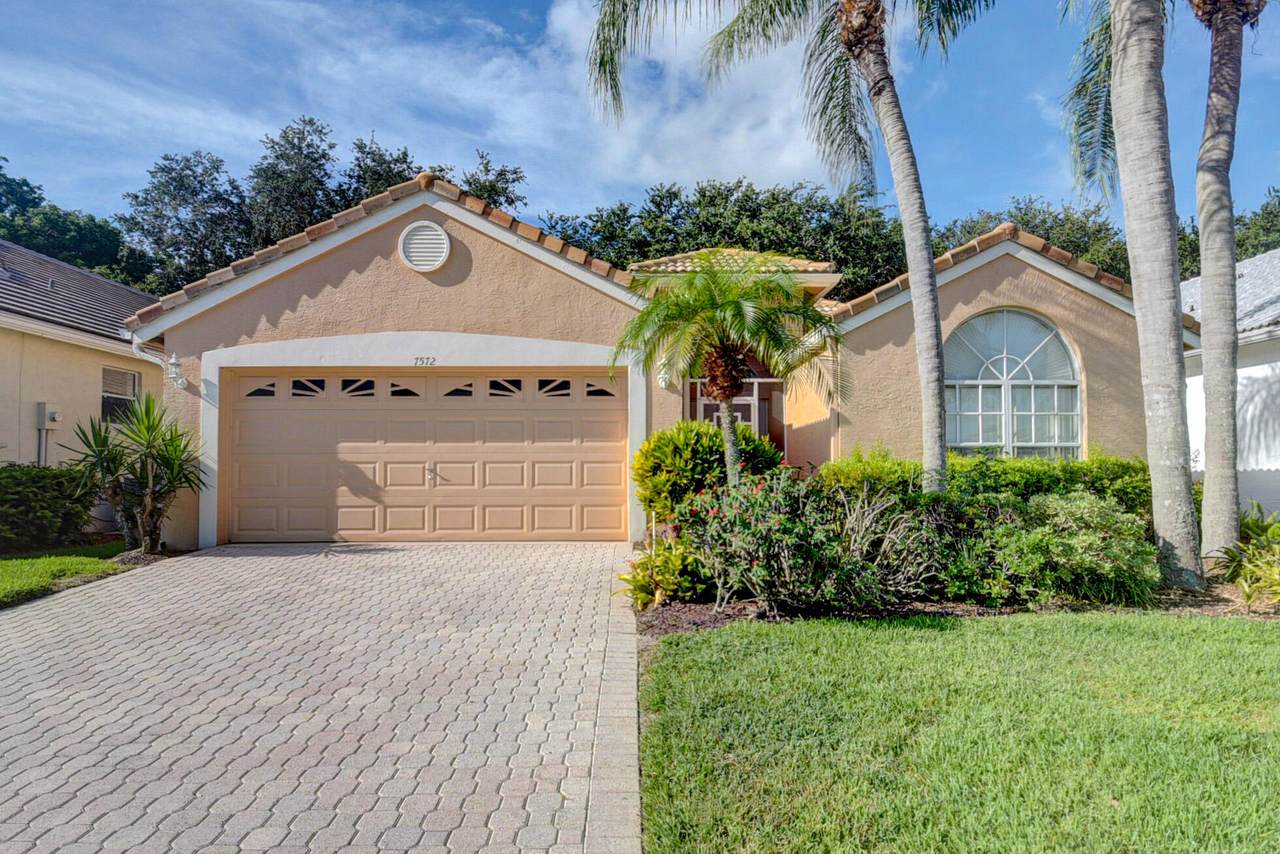 7572 Charing Cross Lane - Photo 1