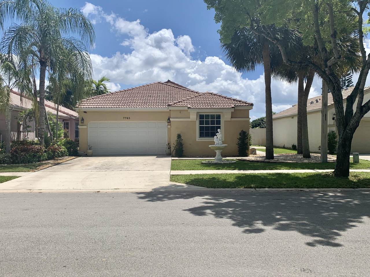 7745 Rockport Circle - Photo 1
