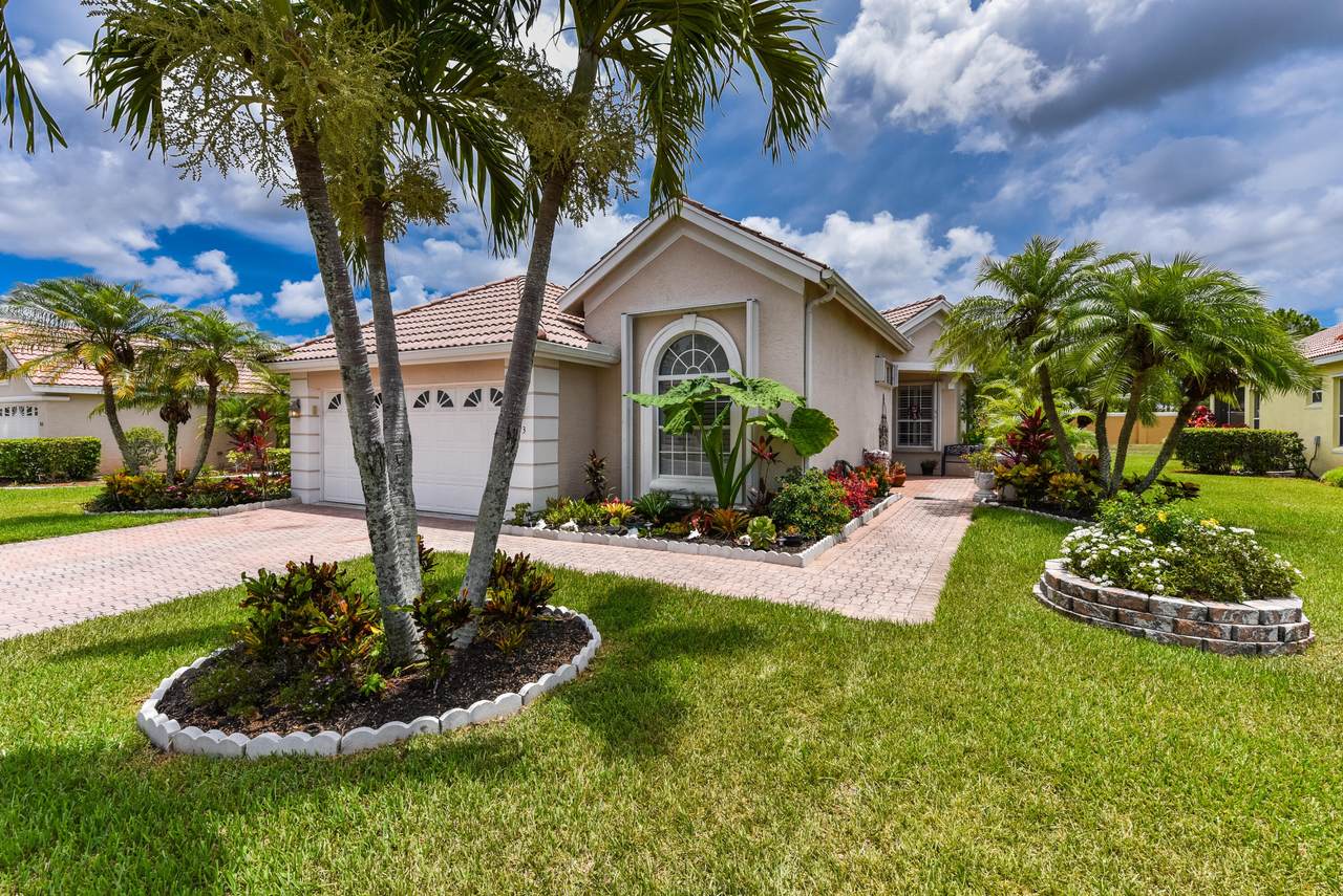 833 St Andrews Cove - Photo 1