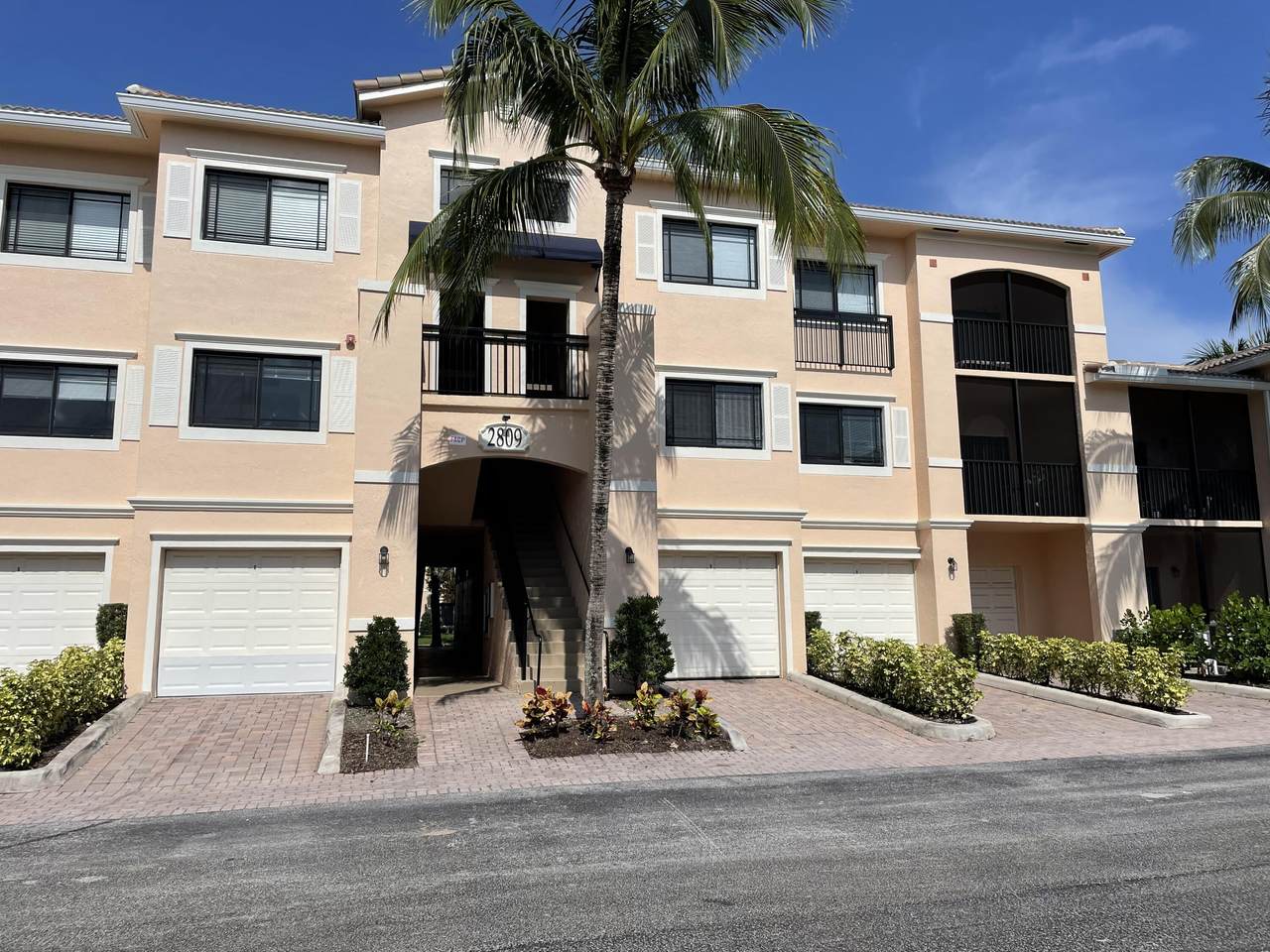 2809 Amalei Drive - Photo 1