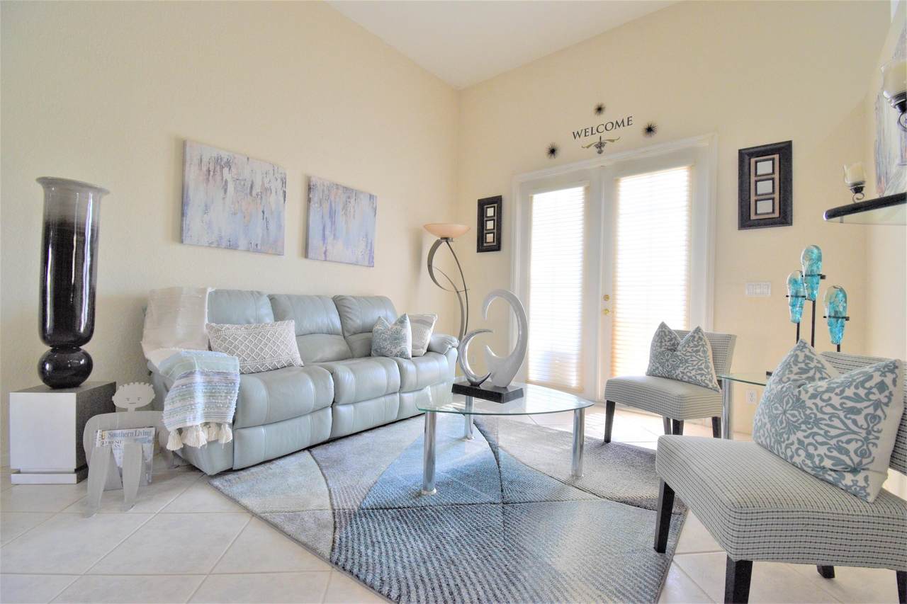 5750 46 Drive - Photo 1