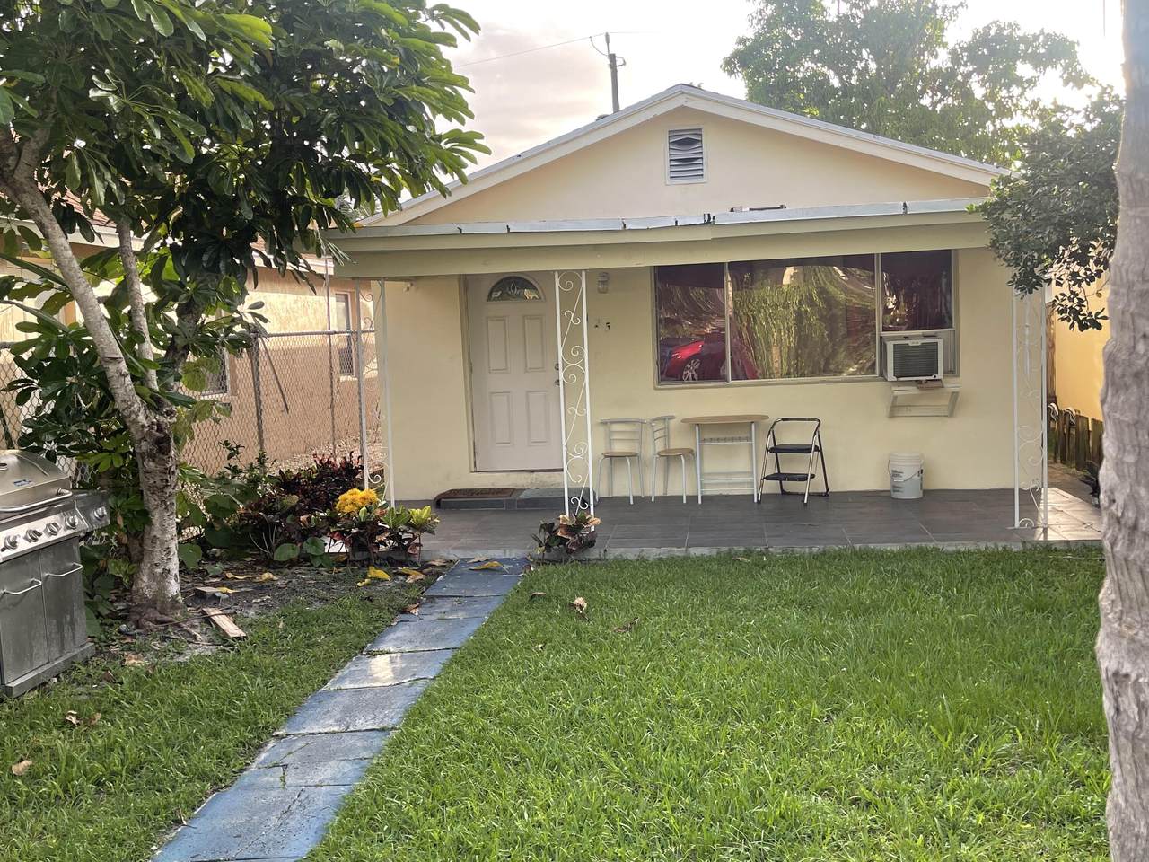 125 D Street - Photo 1