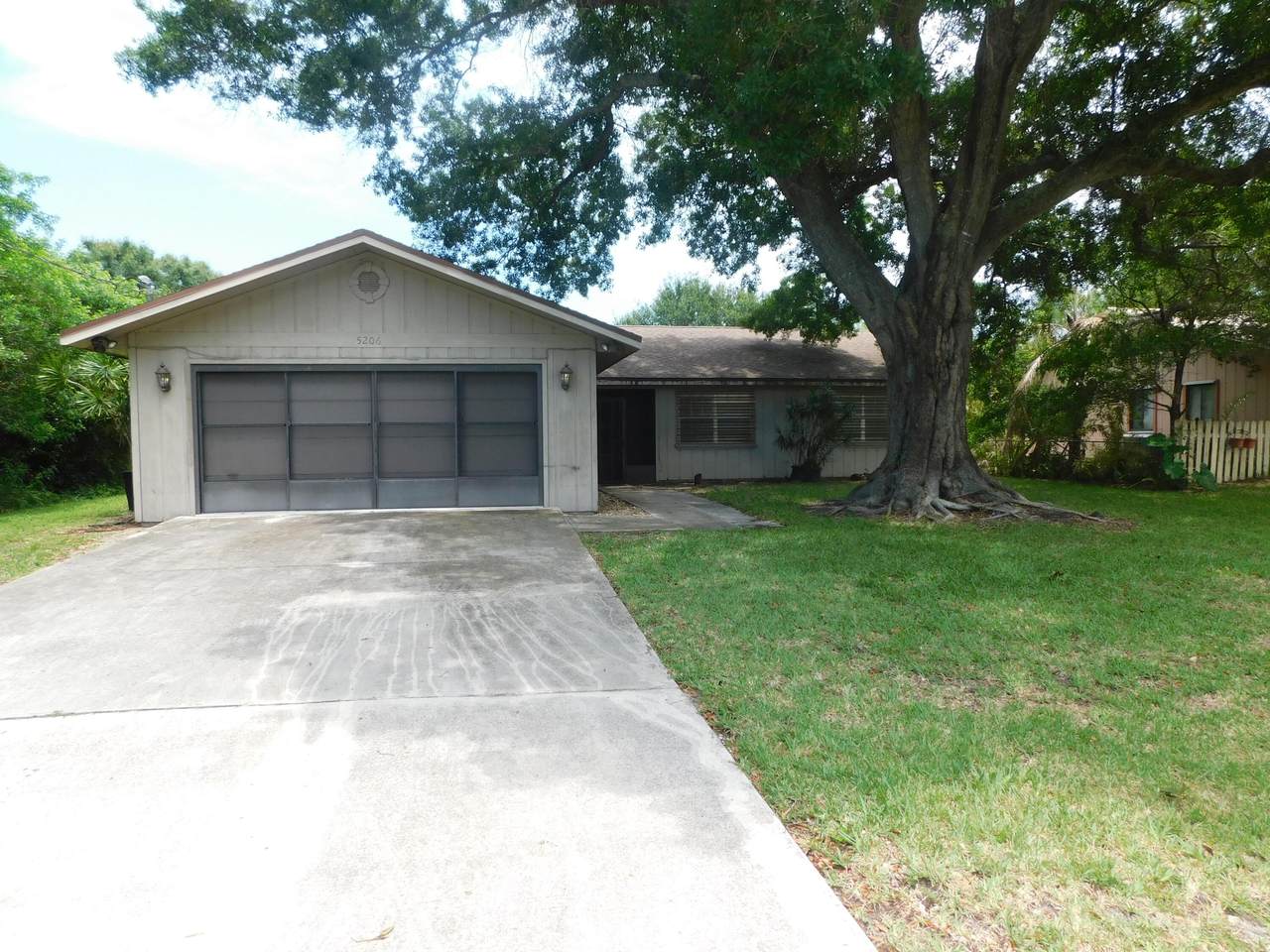 5206 Palm Drive - Photo 1