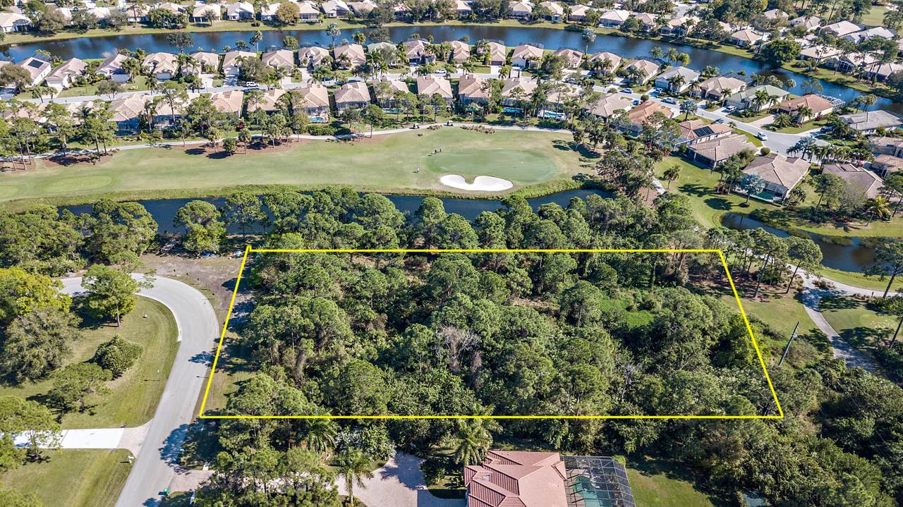 7996 Saddlebrook Drive - Photo 1
