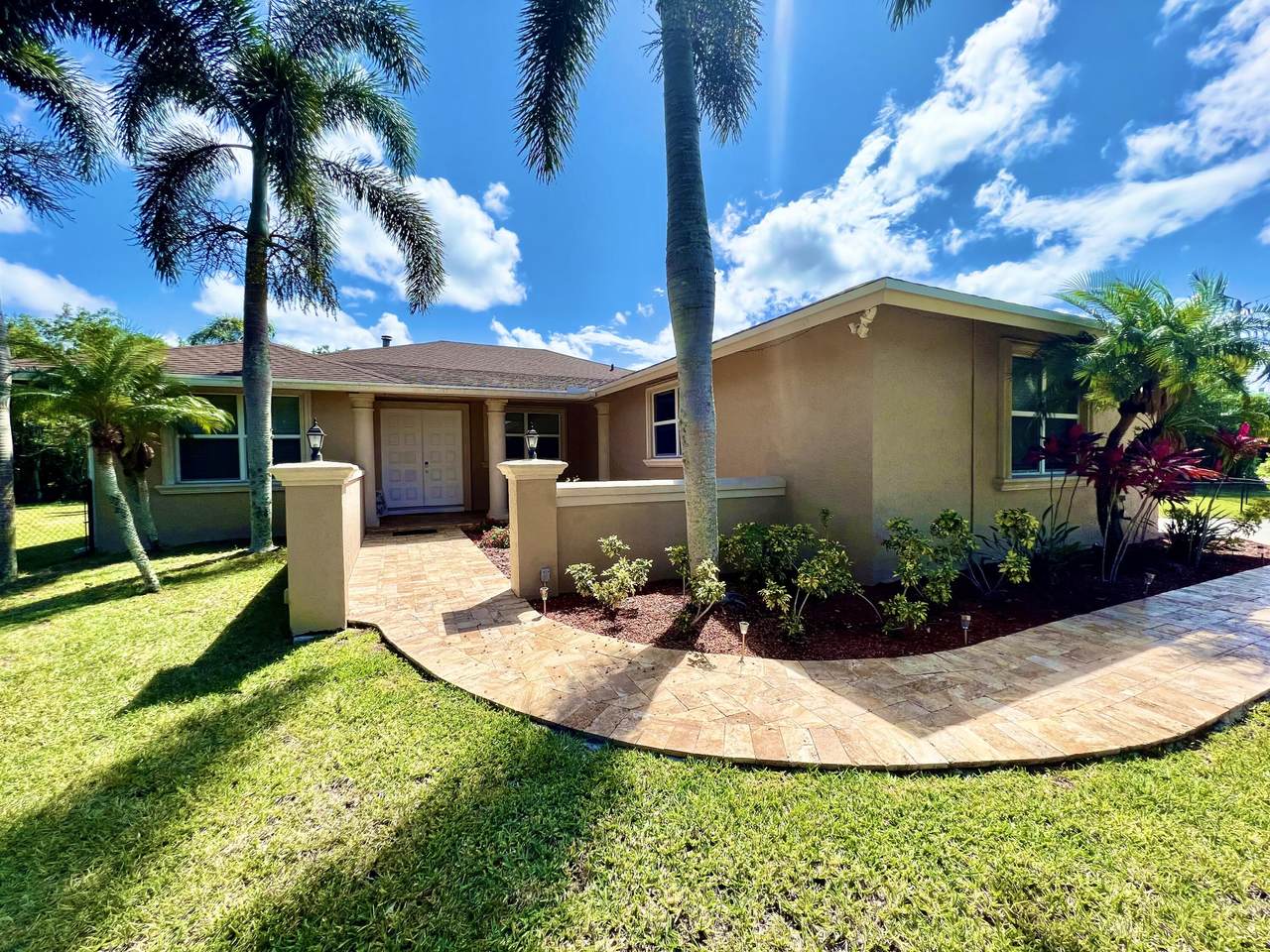 7436 167th Court - Photo 1