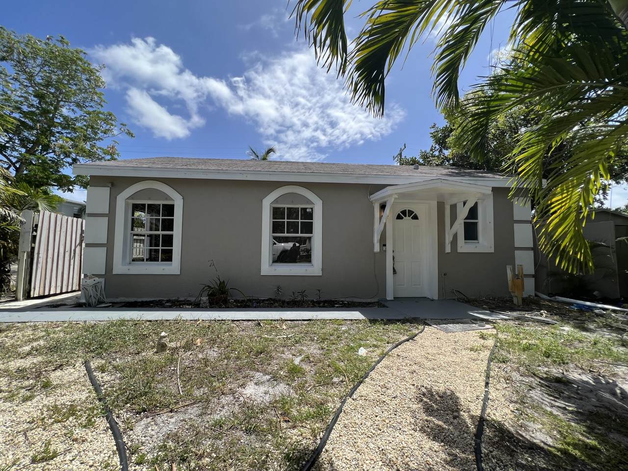 832 E Street - Photo 1