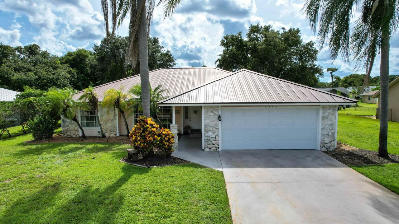 5301 Eagle Drive - Photo 1
