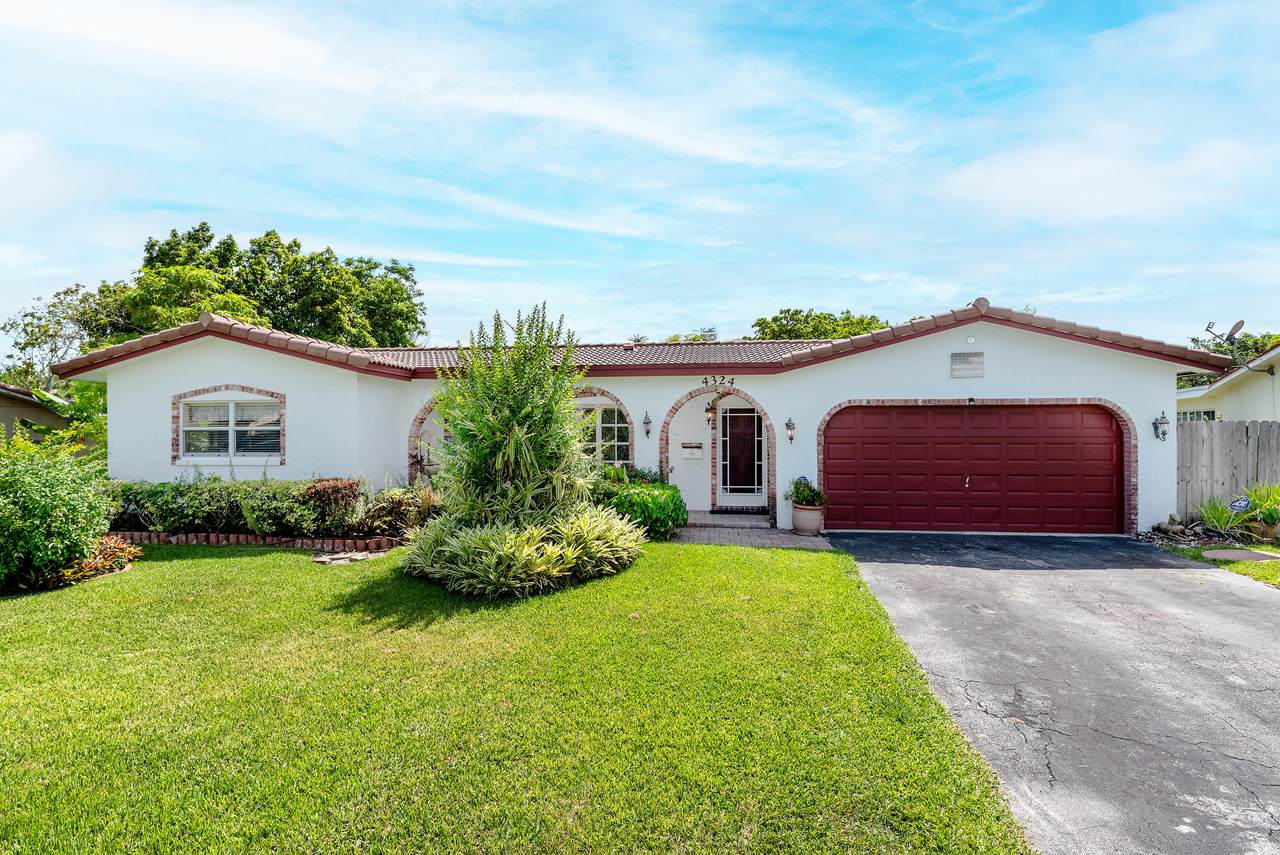4324 76 Avenue - Photo 1