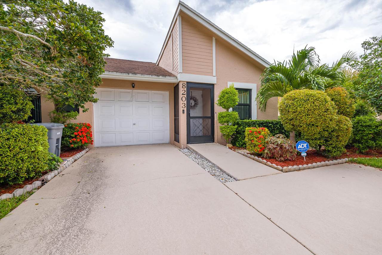 8203 Summerbreeze Lane - Photo 1
