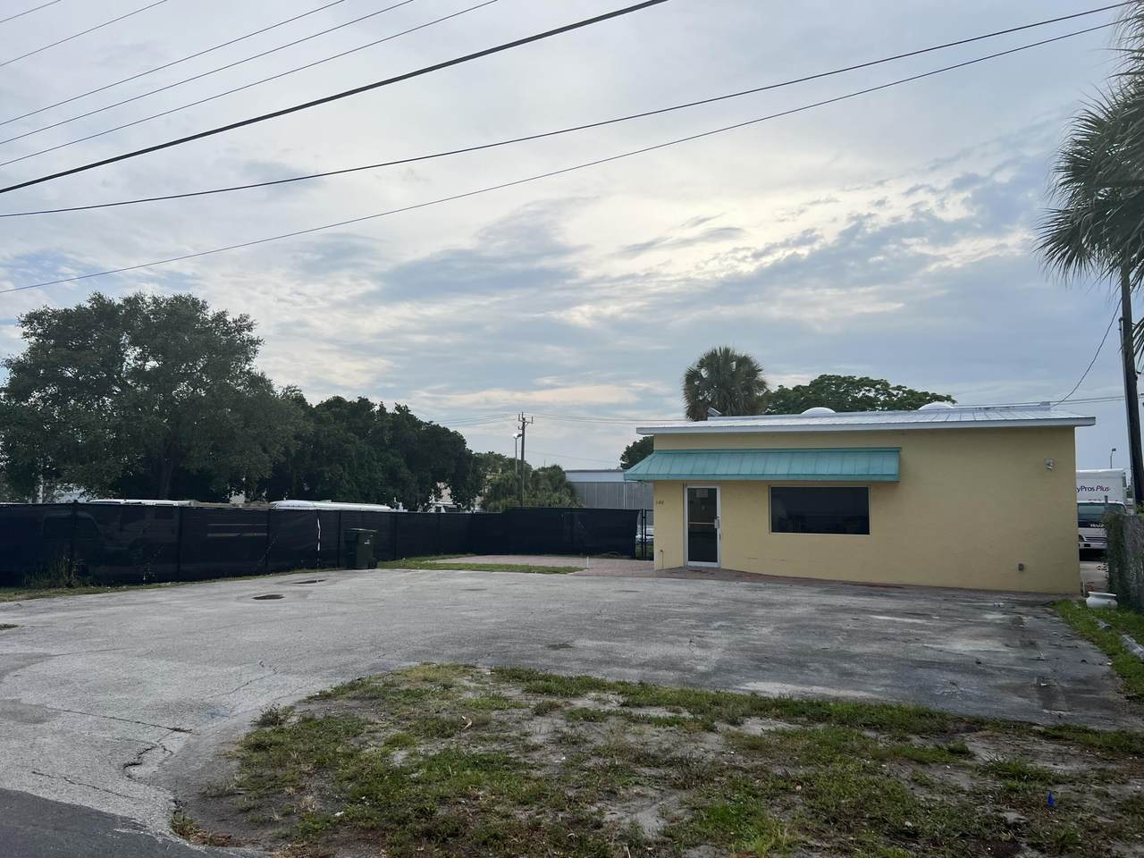 820 Lincoln Avenue - Photo 1