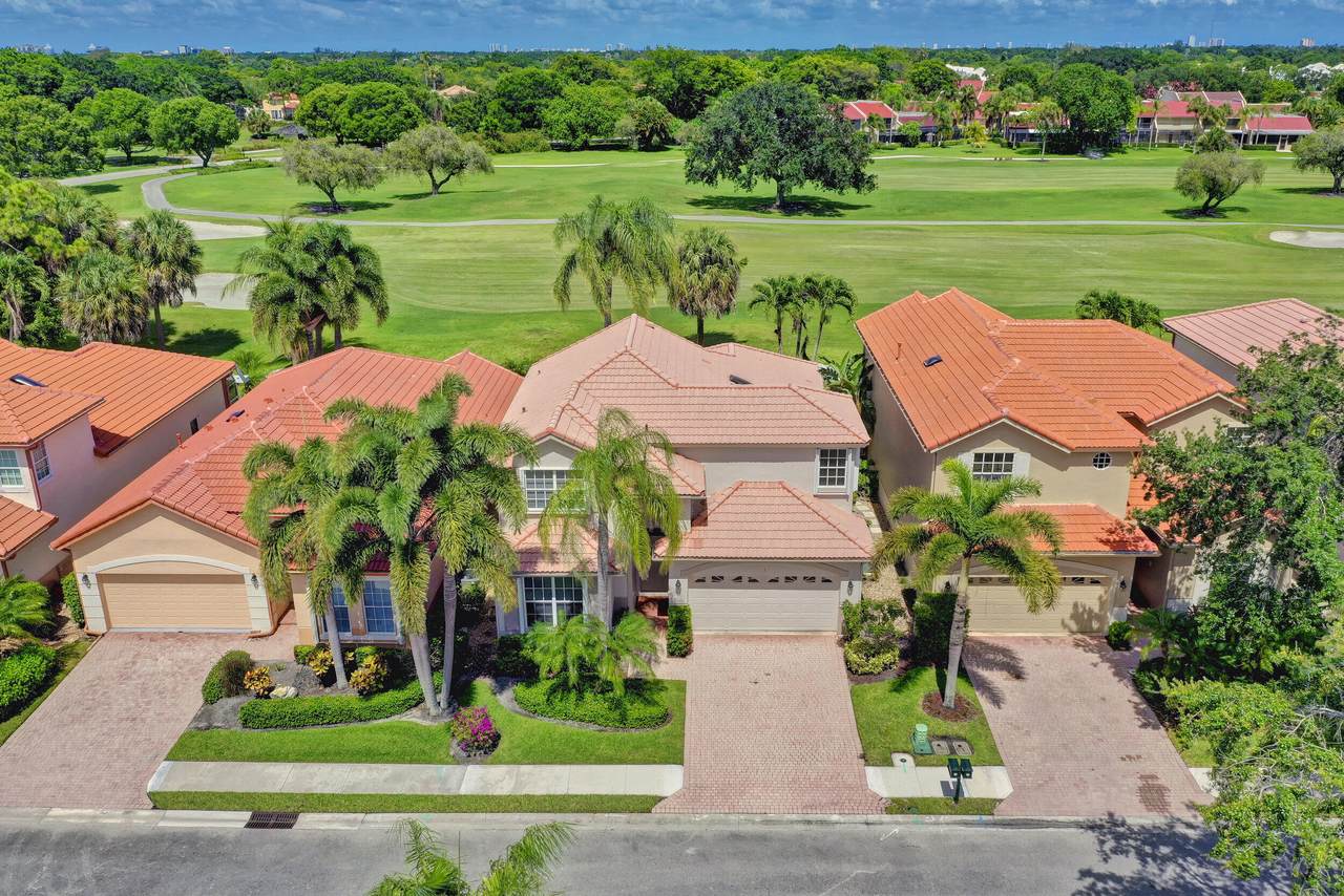 4 Monterey Pointe Drive - Photo 1
