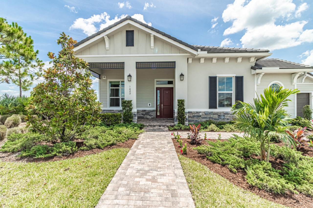 1022 Castaway Court - Photo 1