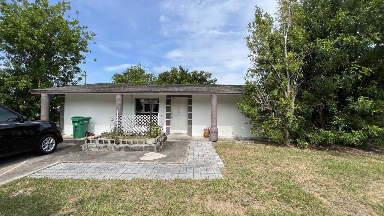 5205 Palm Drive - Photo 1
