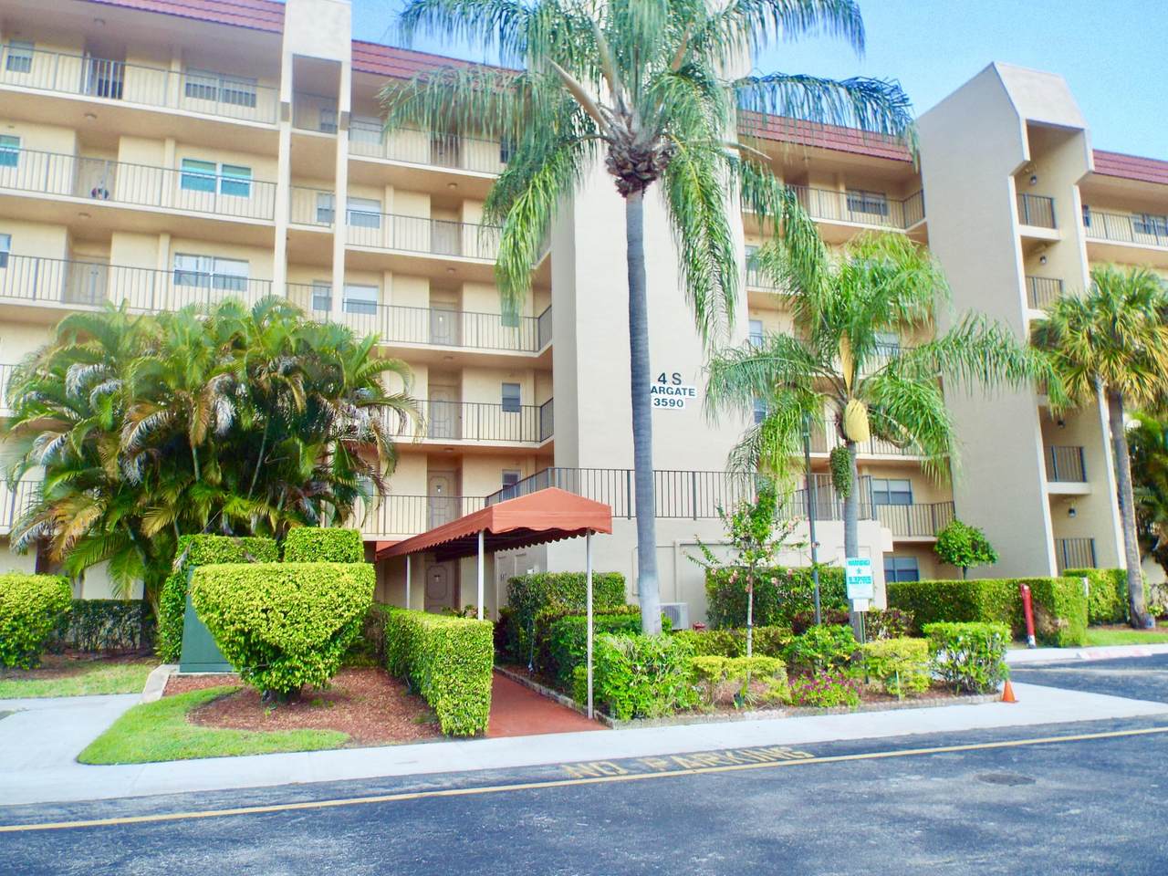 3590 Via Poinciana - Photo 1