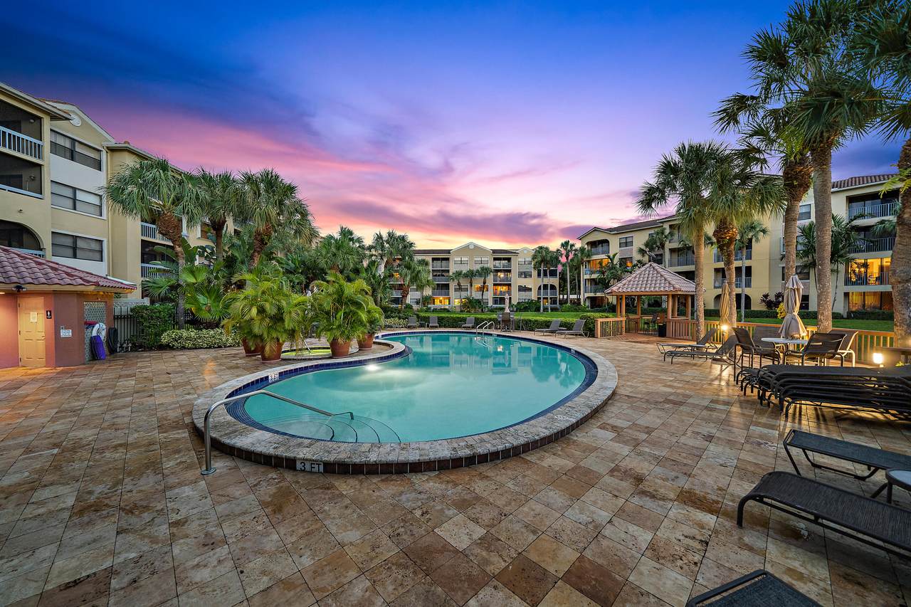 100 Uno Lago Drive - Photo 1