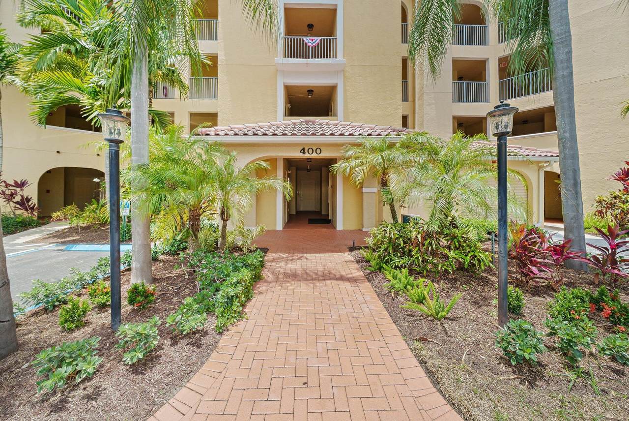 400 Uno Lago Drive - Photo 1
