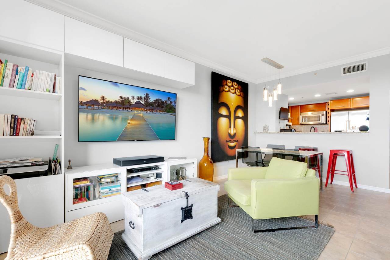 511 Lucerne Avenue - Photo 1