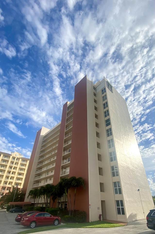 1391 Ocean Boulevard - Photo 1