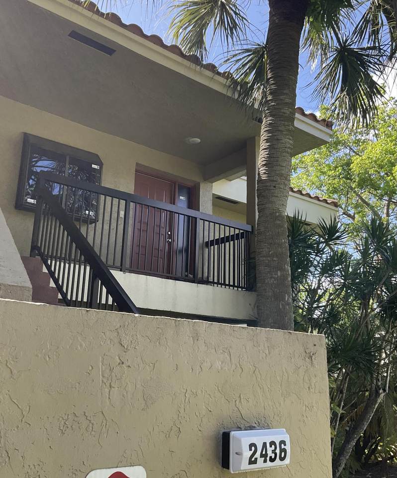 2436 49th Terrace - Photo 1