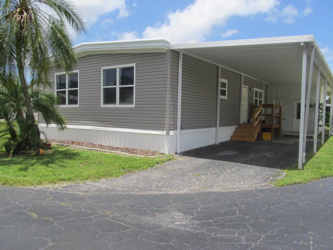 1013 Andros Bay - Photo 1