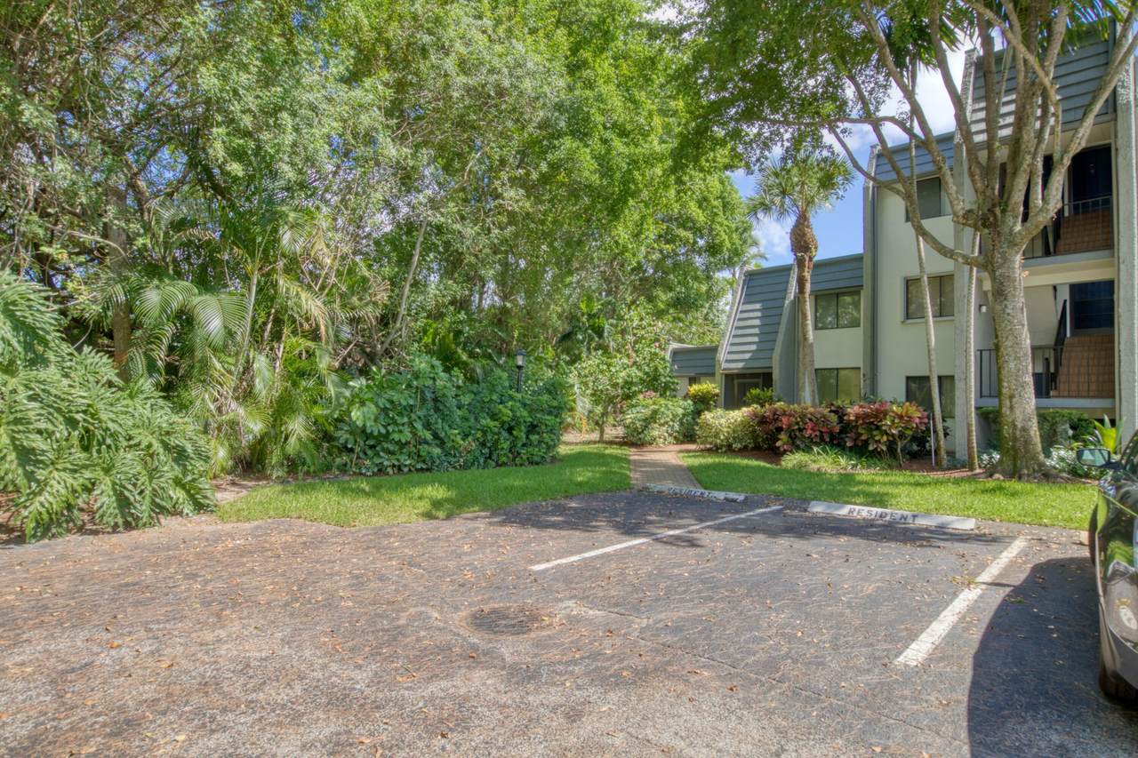 4835 Esedra Court - Photo 1