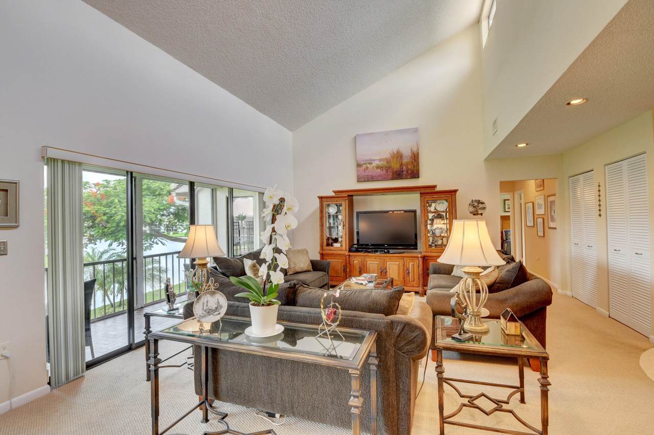 7783 Lakeside Boulevard - Photo 1