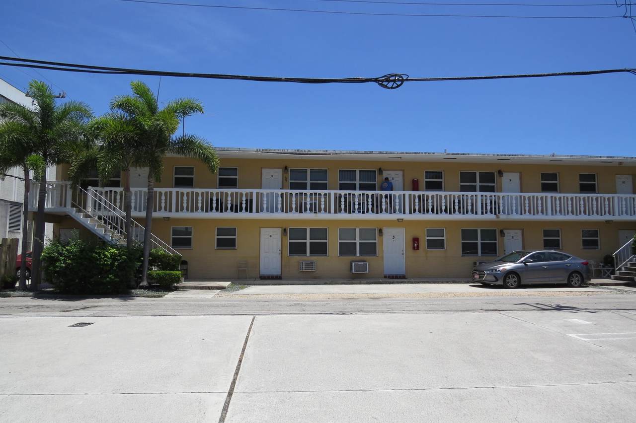 111 L Street - Photo 1