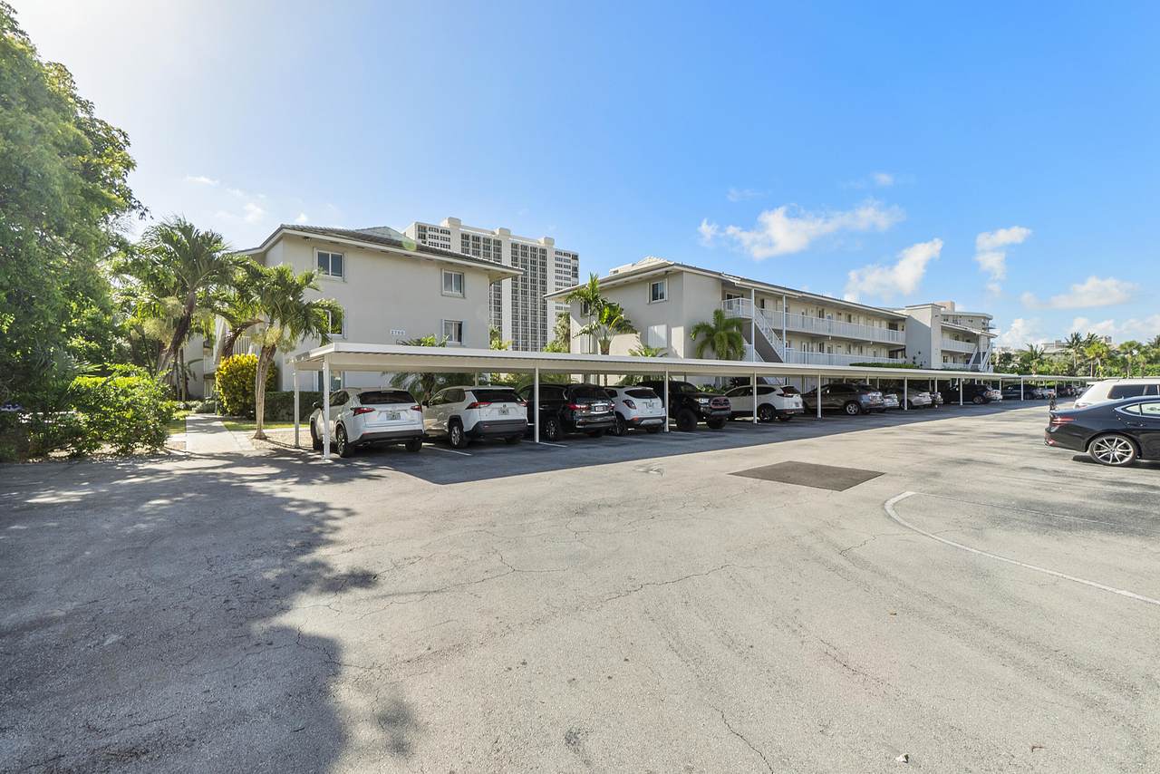 2700 Banyan Road - Photo 1