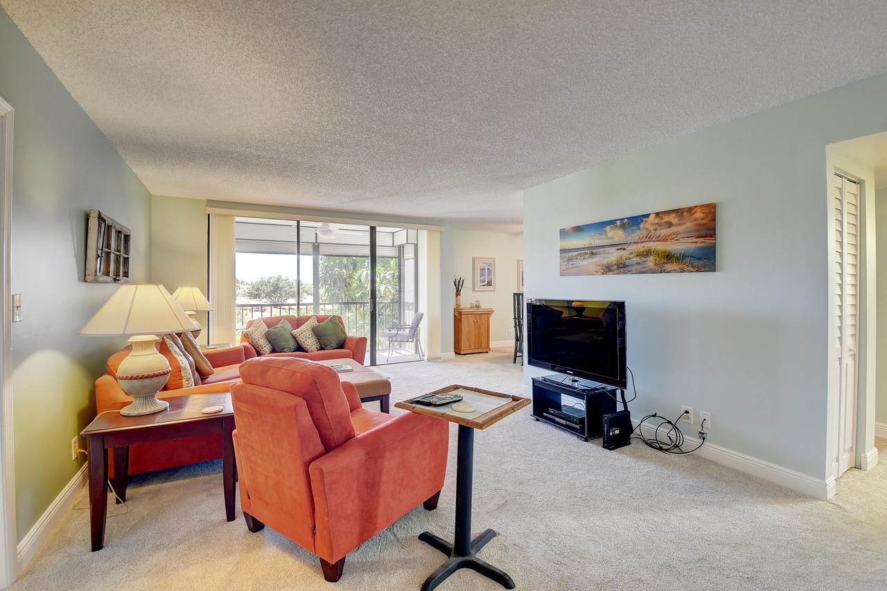 5951 Wellesley Park Drive - Photo 1