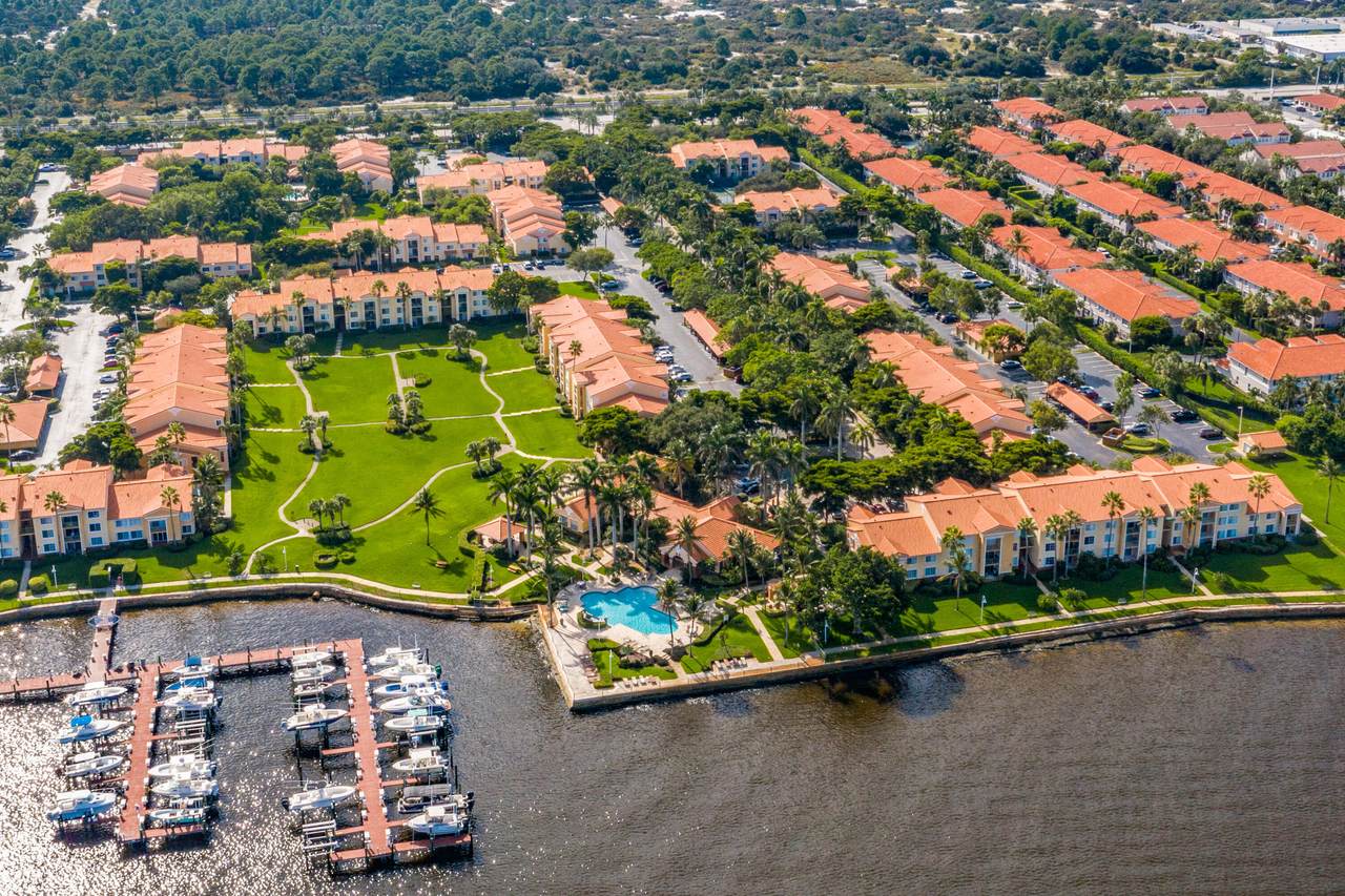 117 Yacht Club Way - Photo 1