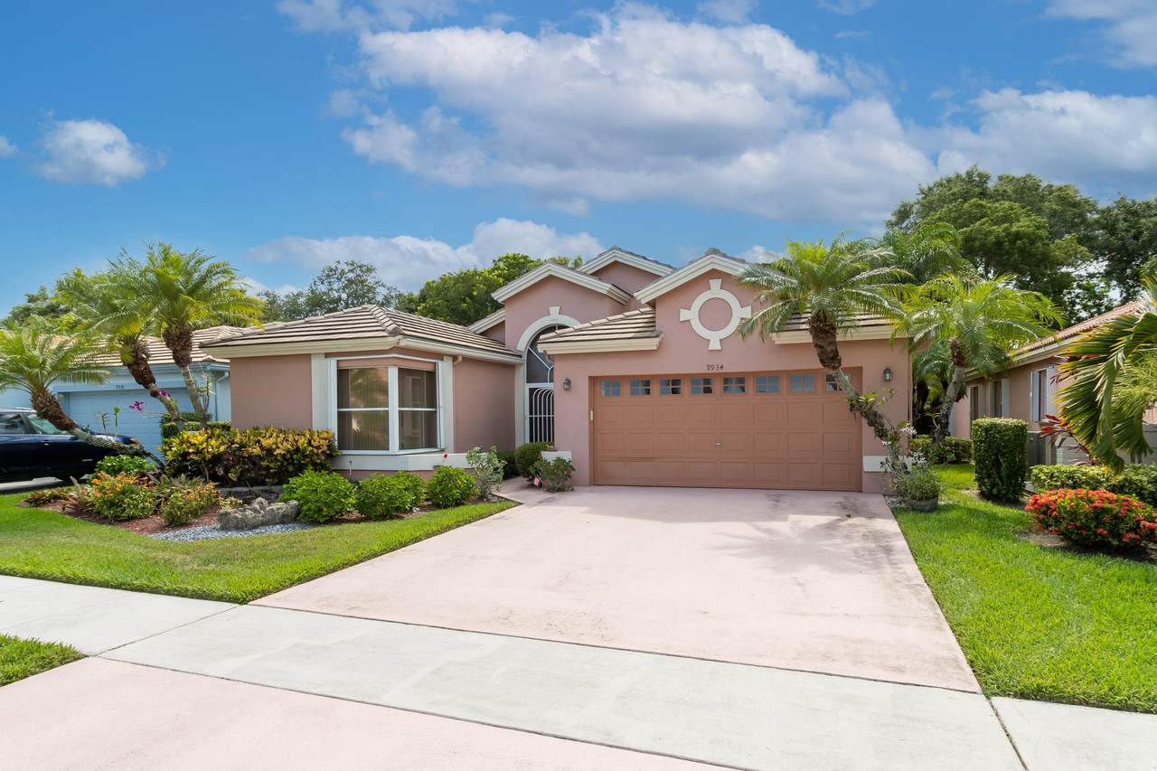 9934 Harbour Lake Circle - Photo 1