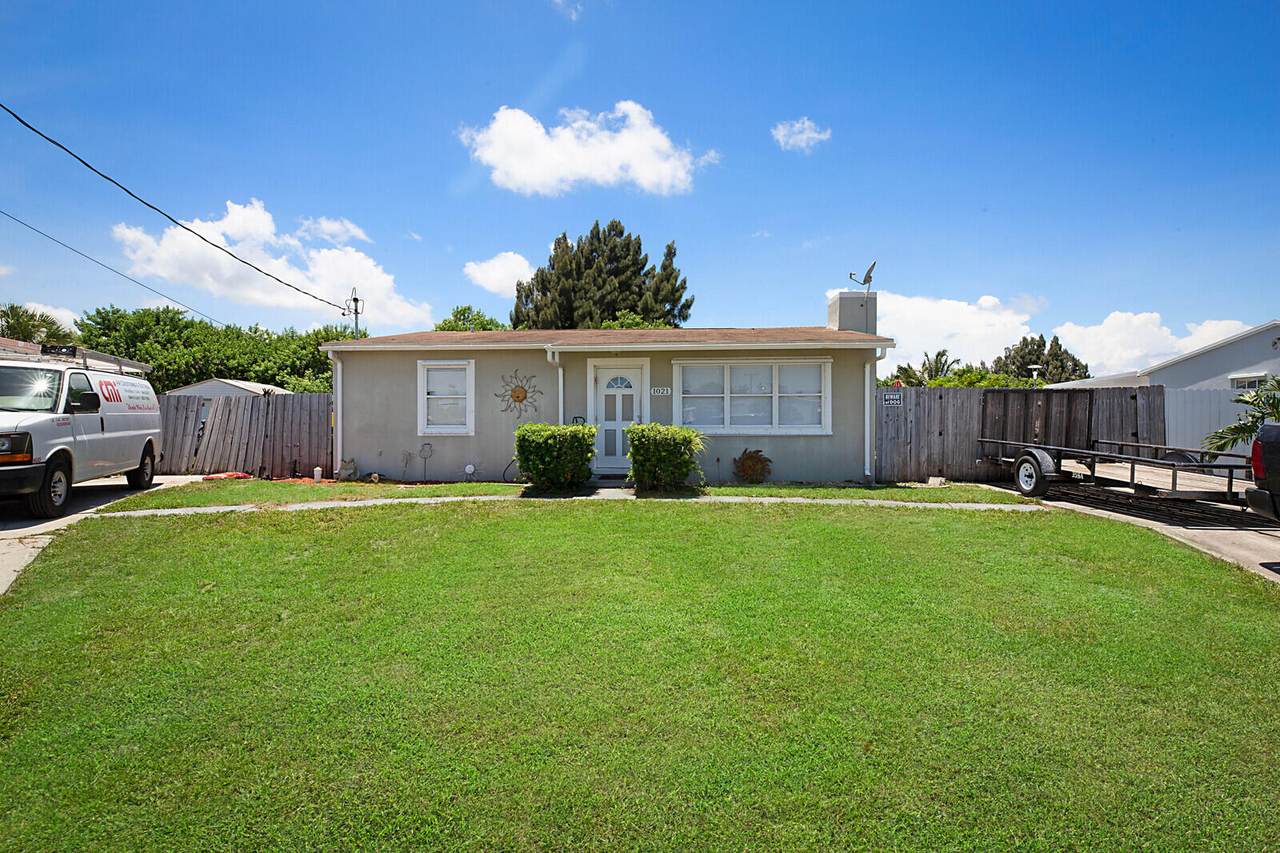 1021 Elm Road - Photo 1