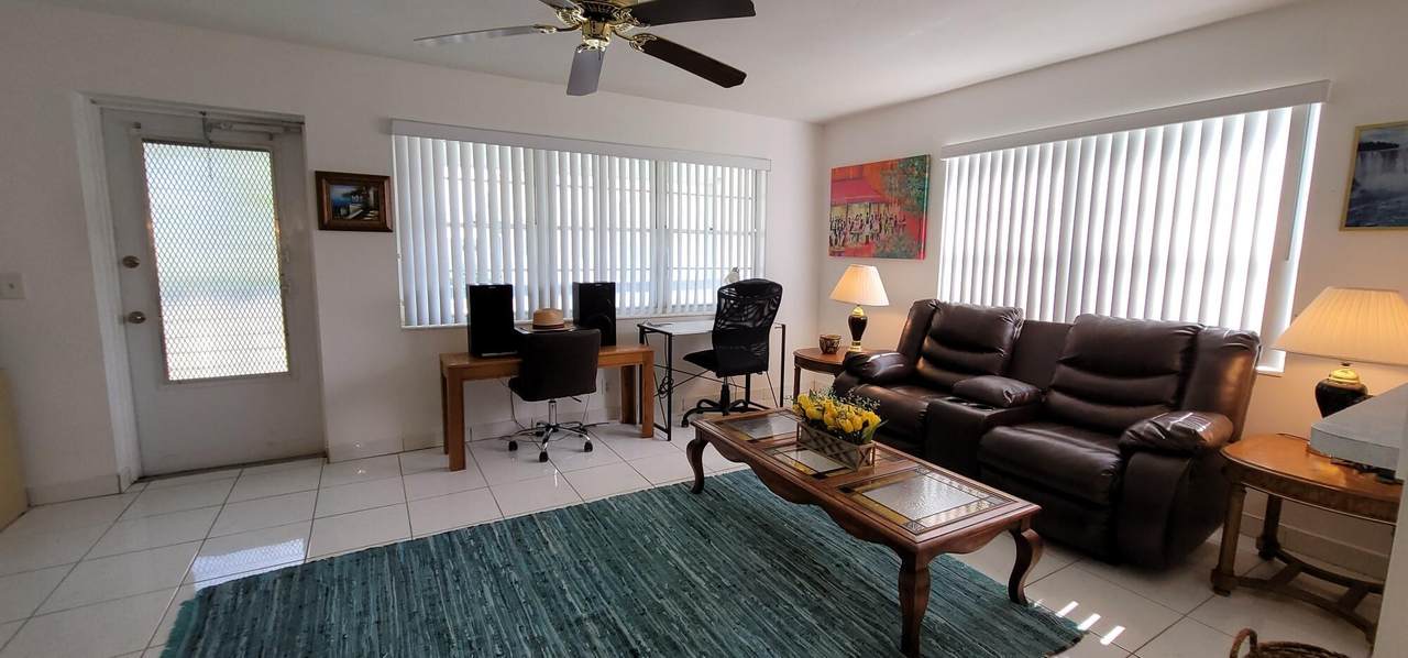 416 Windsor R - Photo 1
