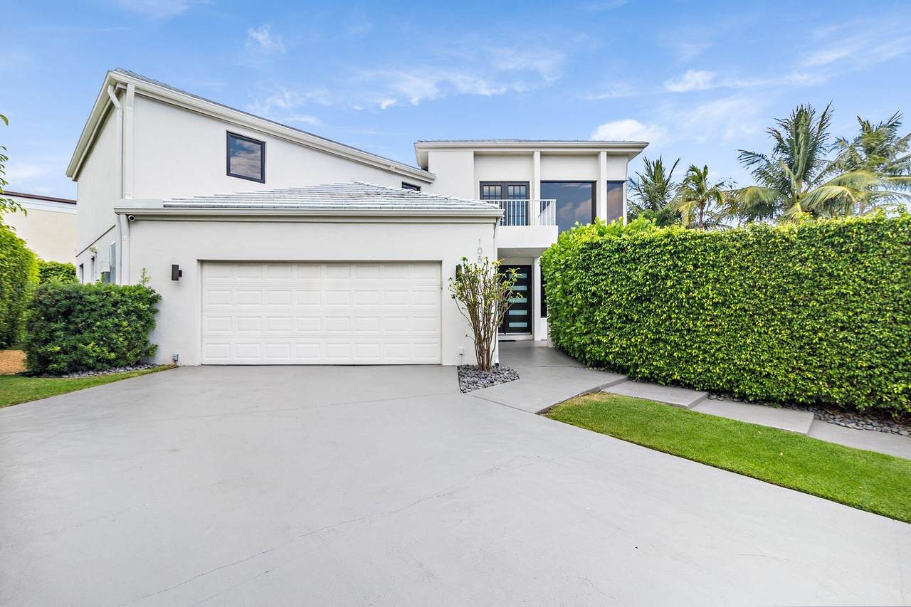 105 Flagler Promenade - Photo 1