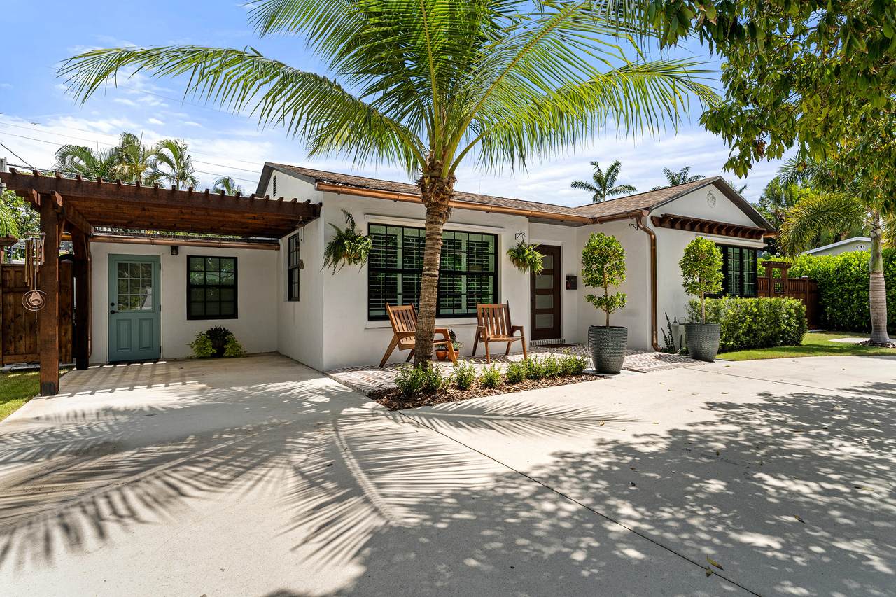 323 Linda Lane - Photo 1
