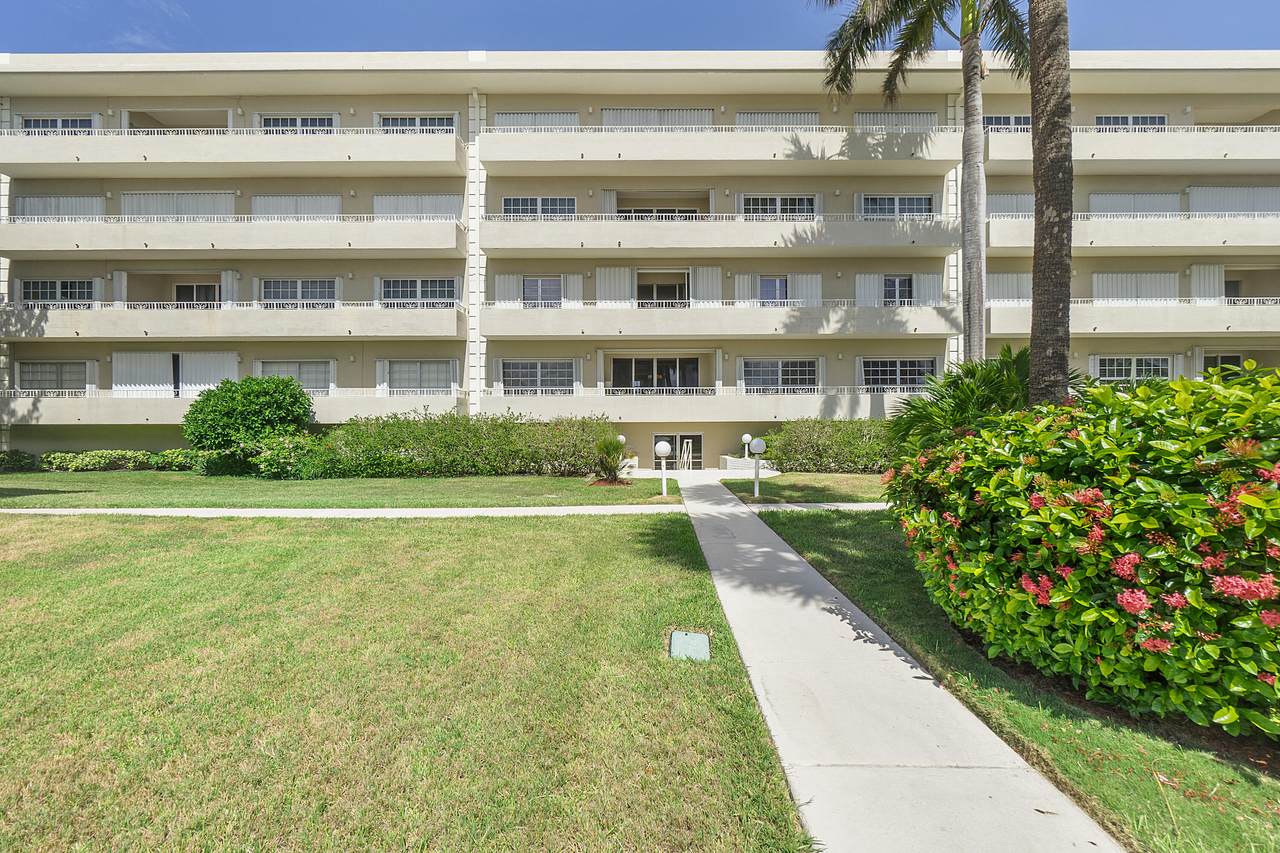 1299 Ocean Boulevard - Photo 1