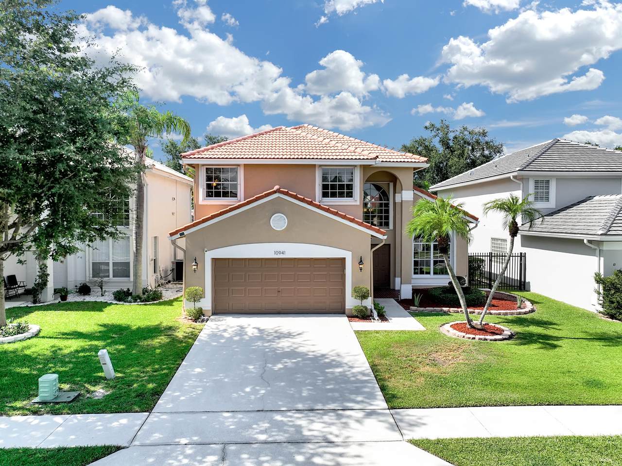 10941 Old Bridgeport Lane - Photo 1