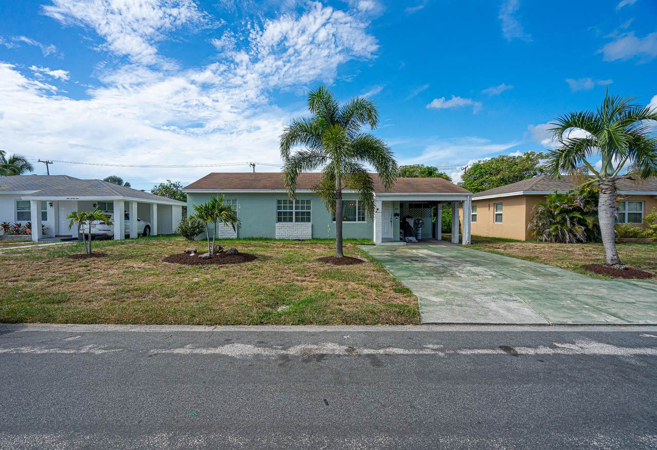 938 Macy Street - Photo 1