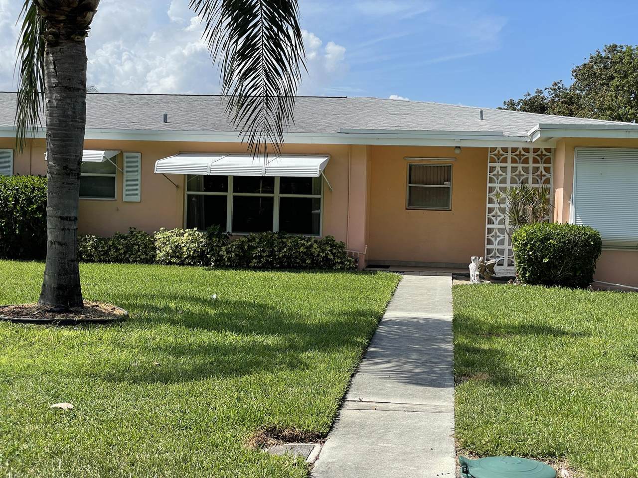 255 South Boulevard - Photo 1