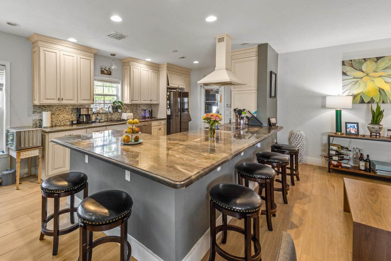 3665 4th Avenue - Photo 1