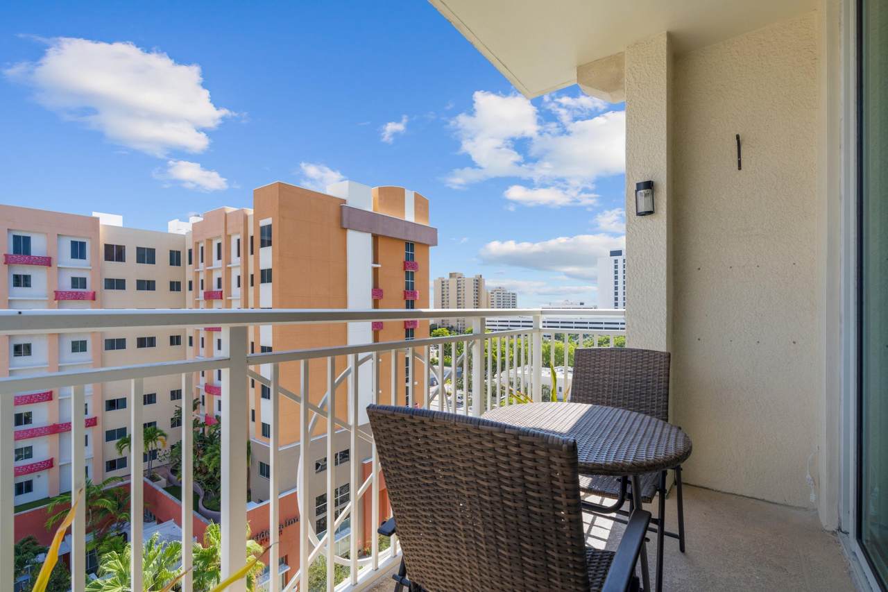 480 Hibiscus Street - Photo 1