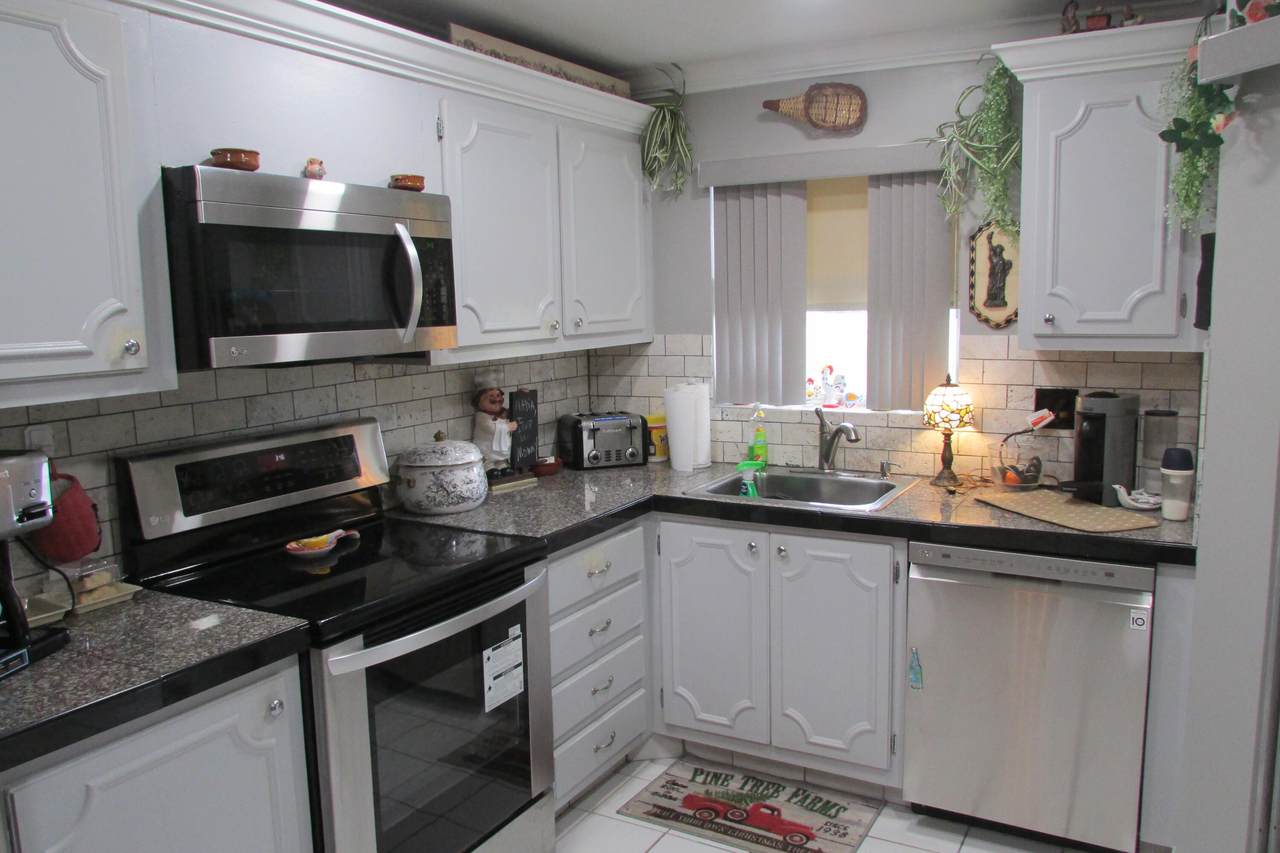3755 Via Poinciana - Photo 1