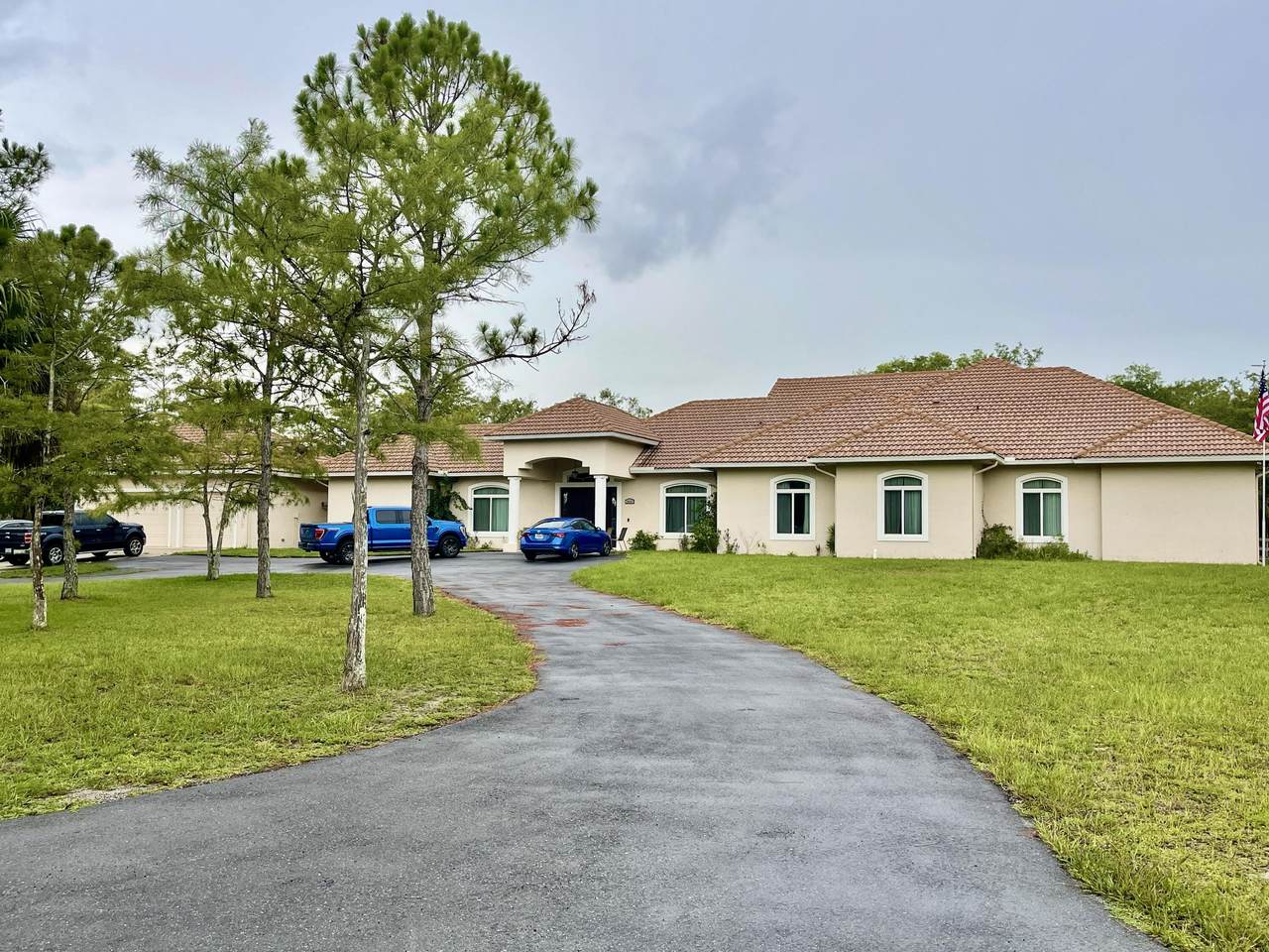 2623 Prarieview Drive - Photo 1