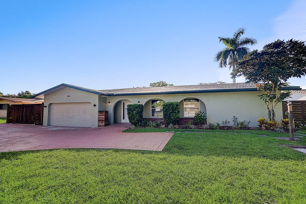 884 Gardenia Lane - Photo 1