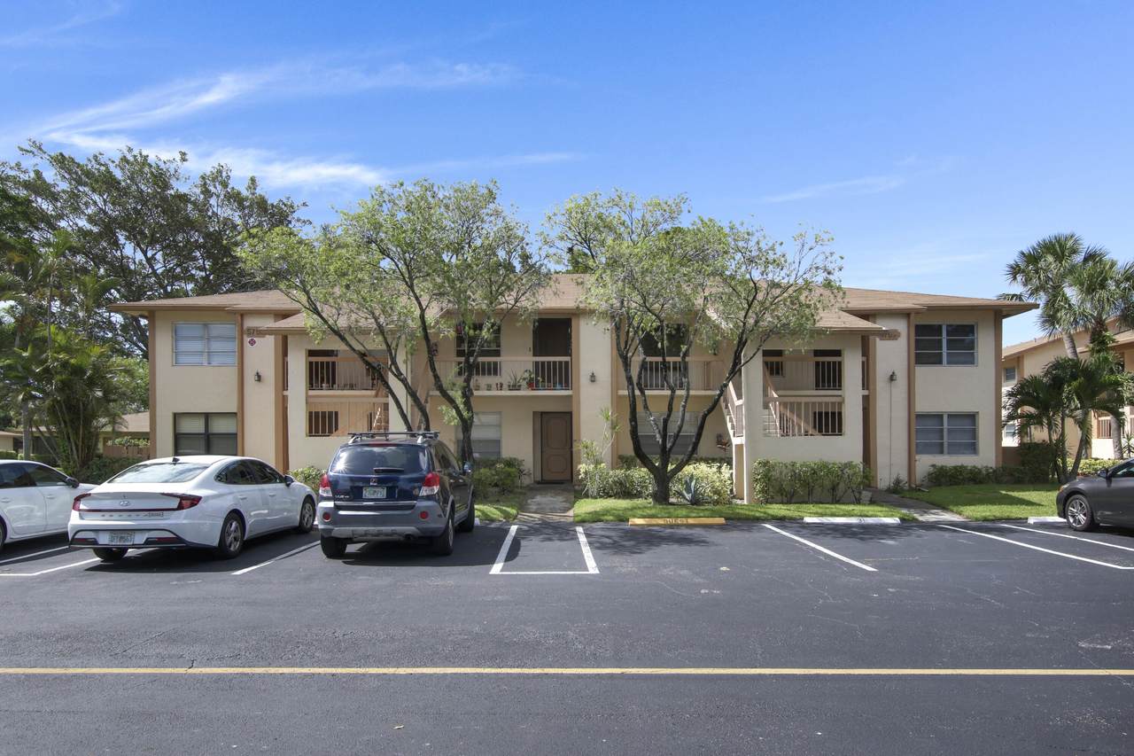 5765 Spindle Palm Court - Photo 1